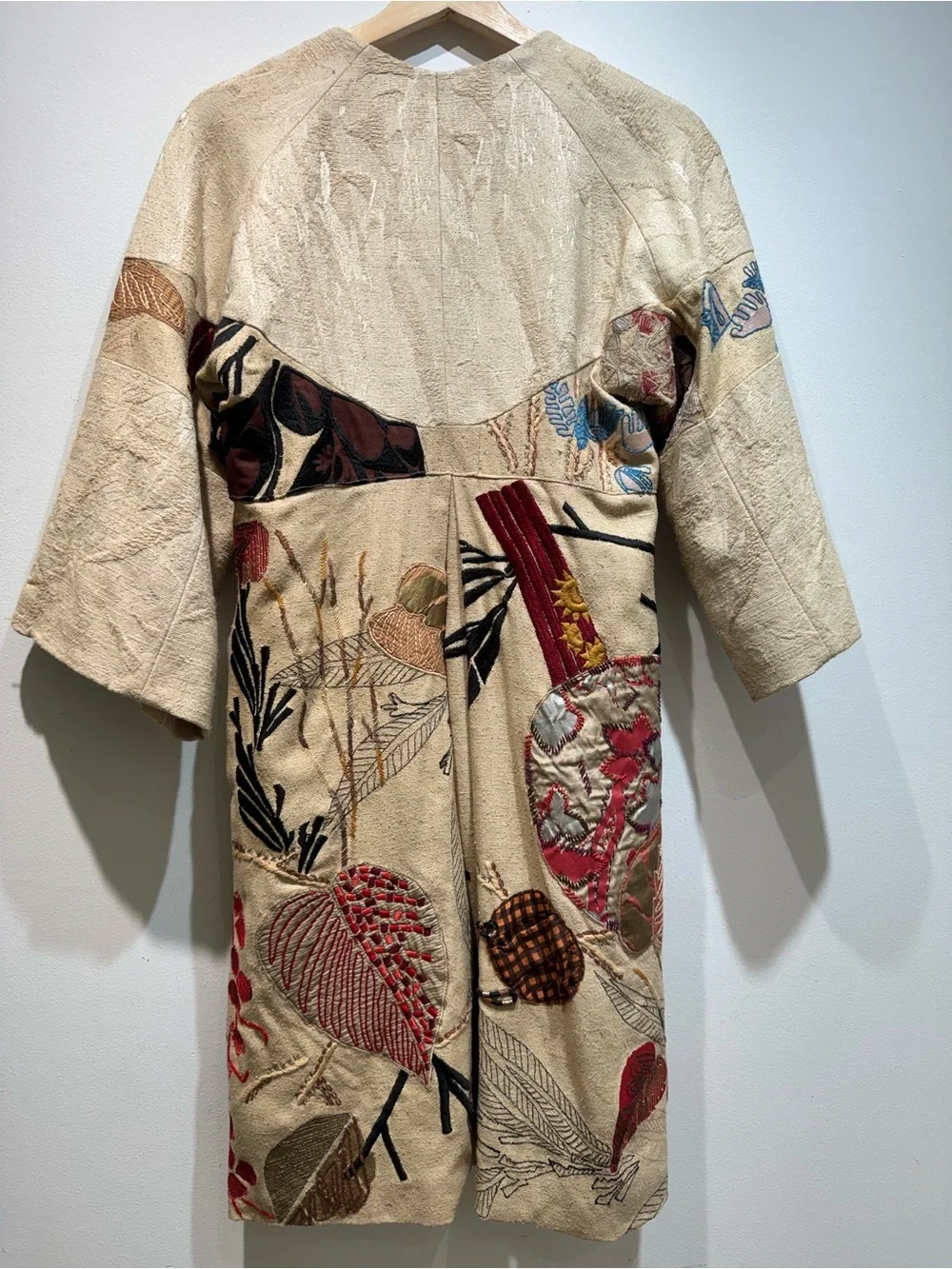 Unique Dries Van Noten Embroidered Beige Kimono Coat - Picture 2 of 15